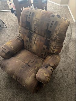 Free la-z-boy recliner