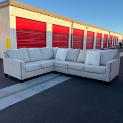 🚚DELIVERY- Large Gray Sectional Sofa 