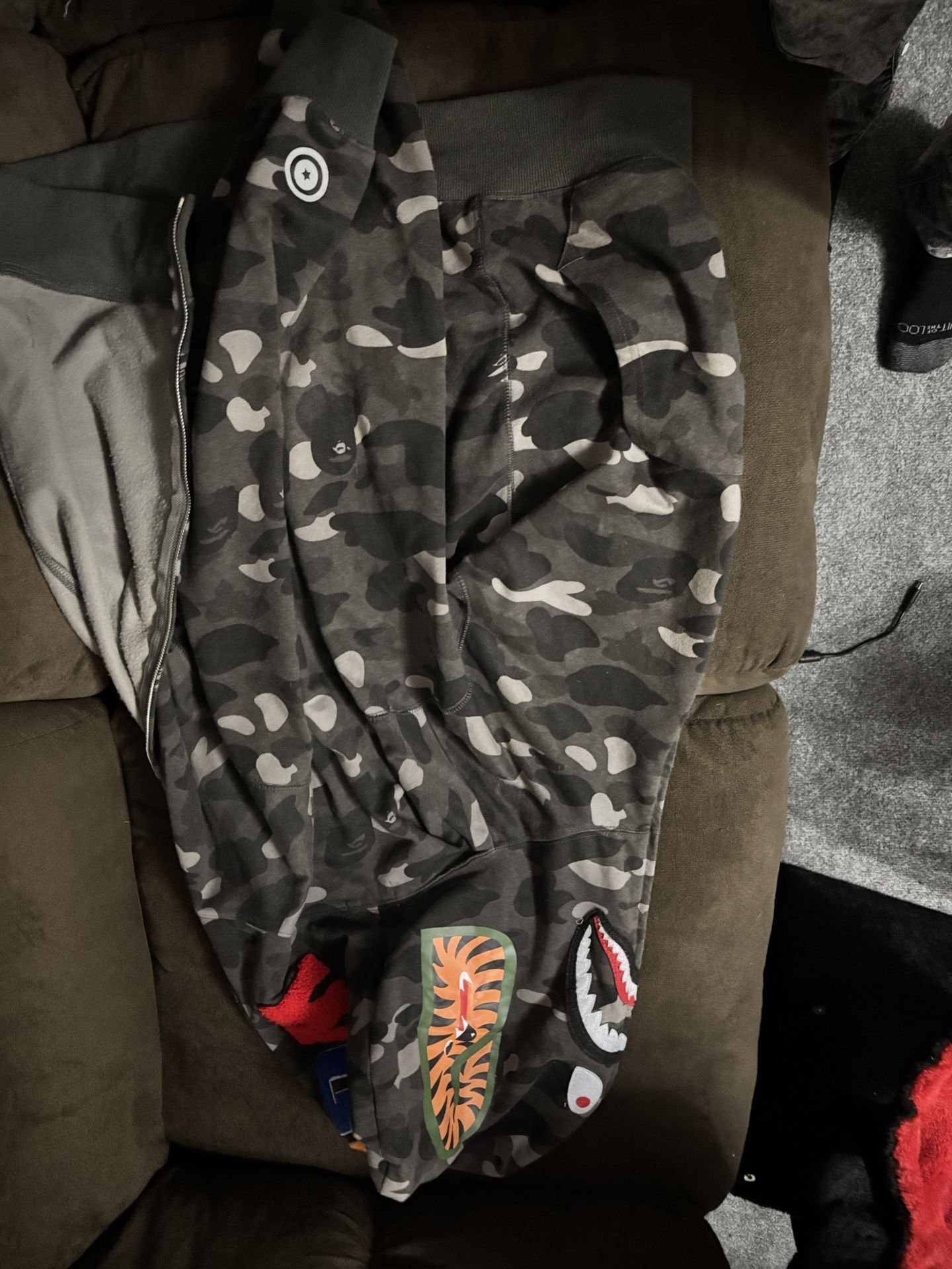 Bape Hoodie Large Dark Grey