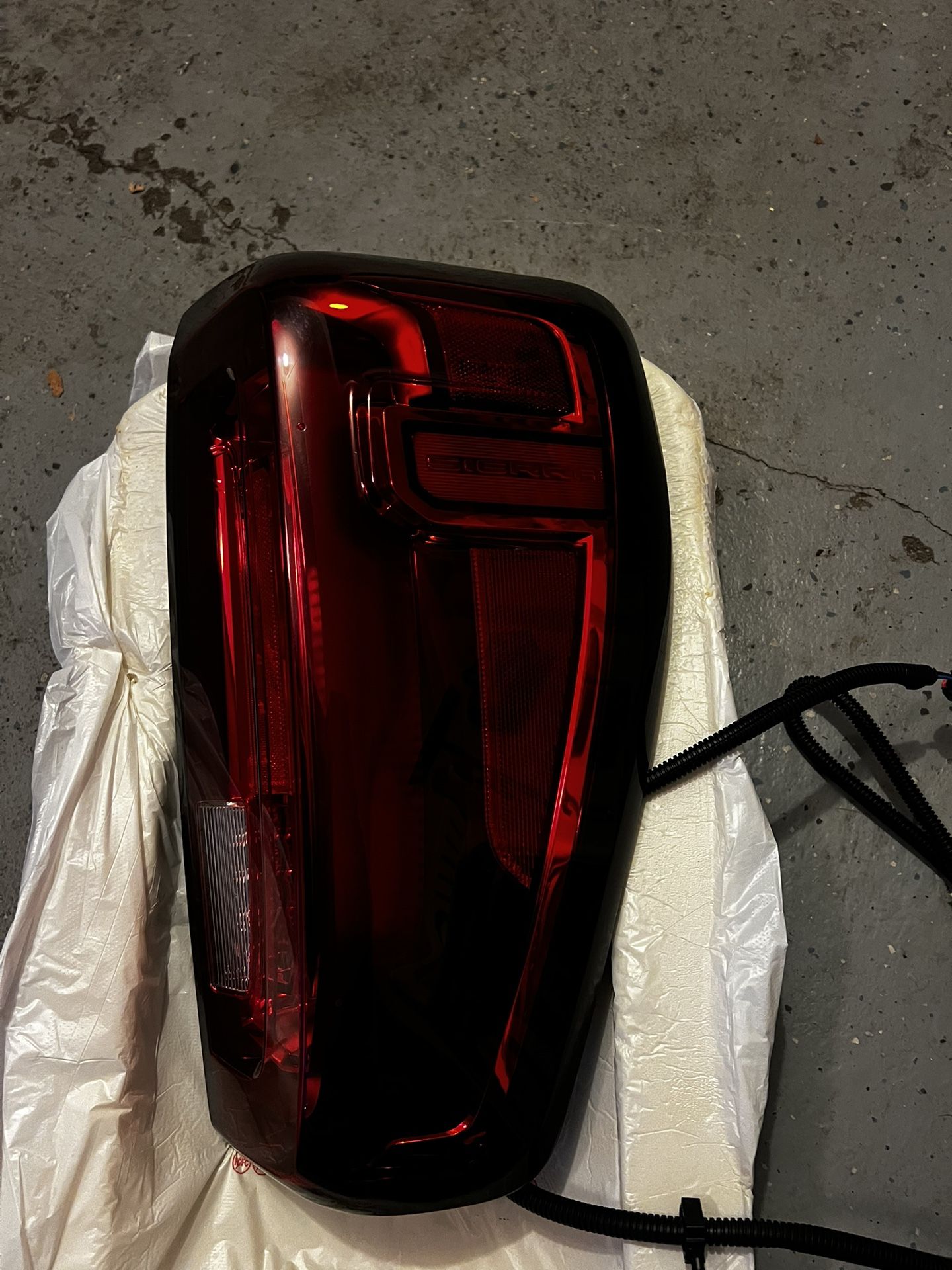 GMC Sierra Taillight