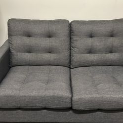 Sofa/couch/loveseat