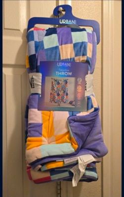 Checkered throw blanket 50x60