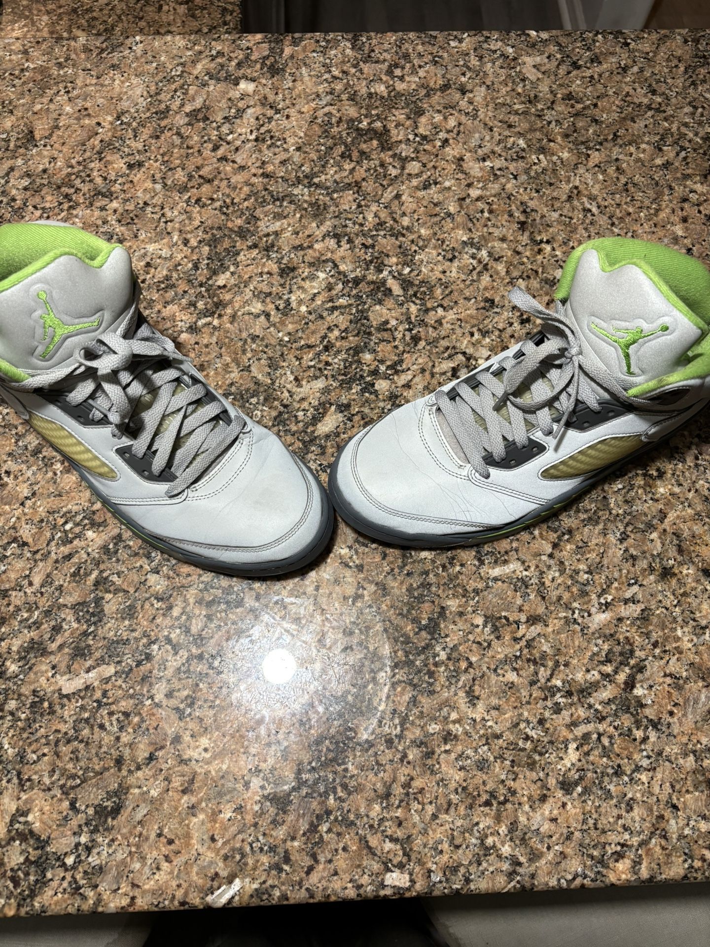 AIR JORDAN 5 RETRO GREEN BEAN 