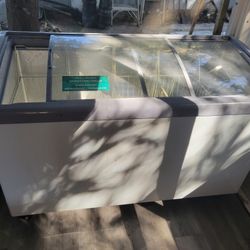 FRIDGE/ FREEZER COMBO $500