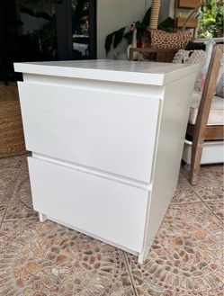 IKEA MALM 2-Drawer Nightstand – White