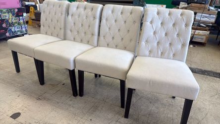Upholstered Dining Chairs Set of 4Biege Button Tufted Back, Padded Seat, Wood Legs with Rubber Footpads Kitchen Chairs