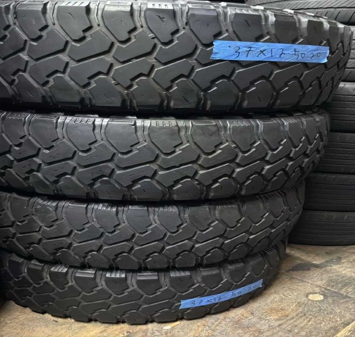 LT 37 X 12.50 R20 ORIENTAL COMMANDER MT SET OF 4 USED WITH 80% TREAD REMAINING.