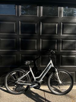 Trek Shift 2 Hybrid Bike 26”