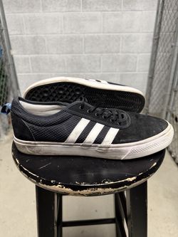 Adidas Men’s Shoes Size 11.5