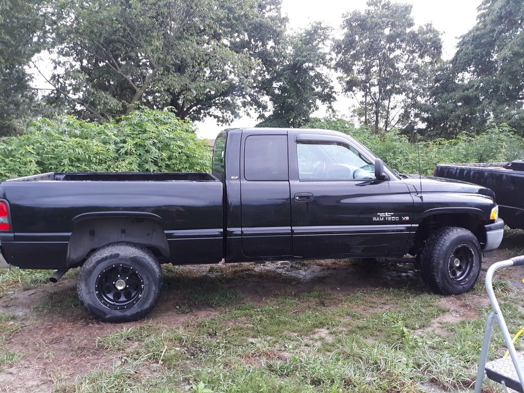 1998 Dodge Ram 1500 Club Cab