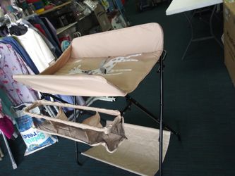Kinborn baby changing table