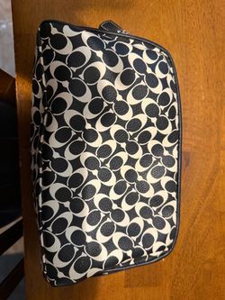 Coach Signature Print Zip Pouch