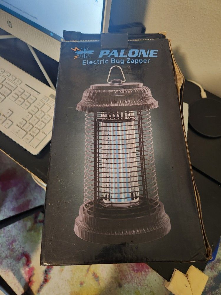Bug Zapper 20w 4500v, Brand  New Never Used, Was Delivery And Put A My Garage Asking 20 Dollars  Walmart Selling For 30 Now