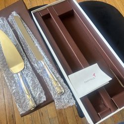 Wedding cake And Knife Set NEW