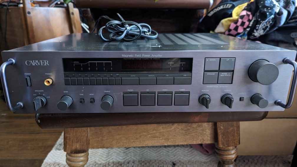The Carver Receiver 900