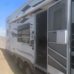 2007 Toy hauler Toy hauler