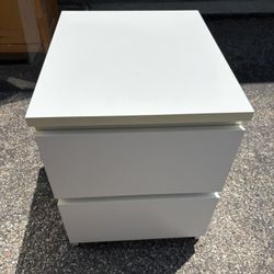 IKEA MALM 2-drawer chest 15 3/4x21 5/8 "