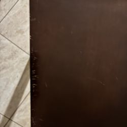 FREE TABLES/ MESAS GRATIS