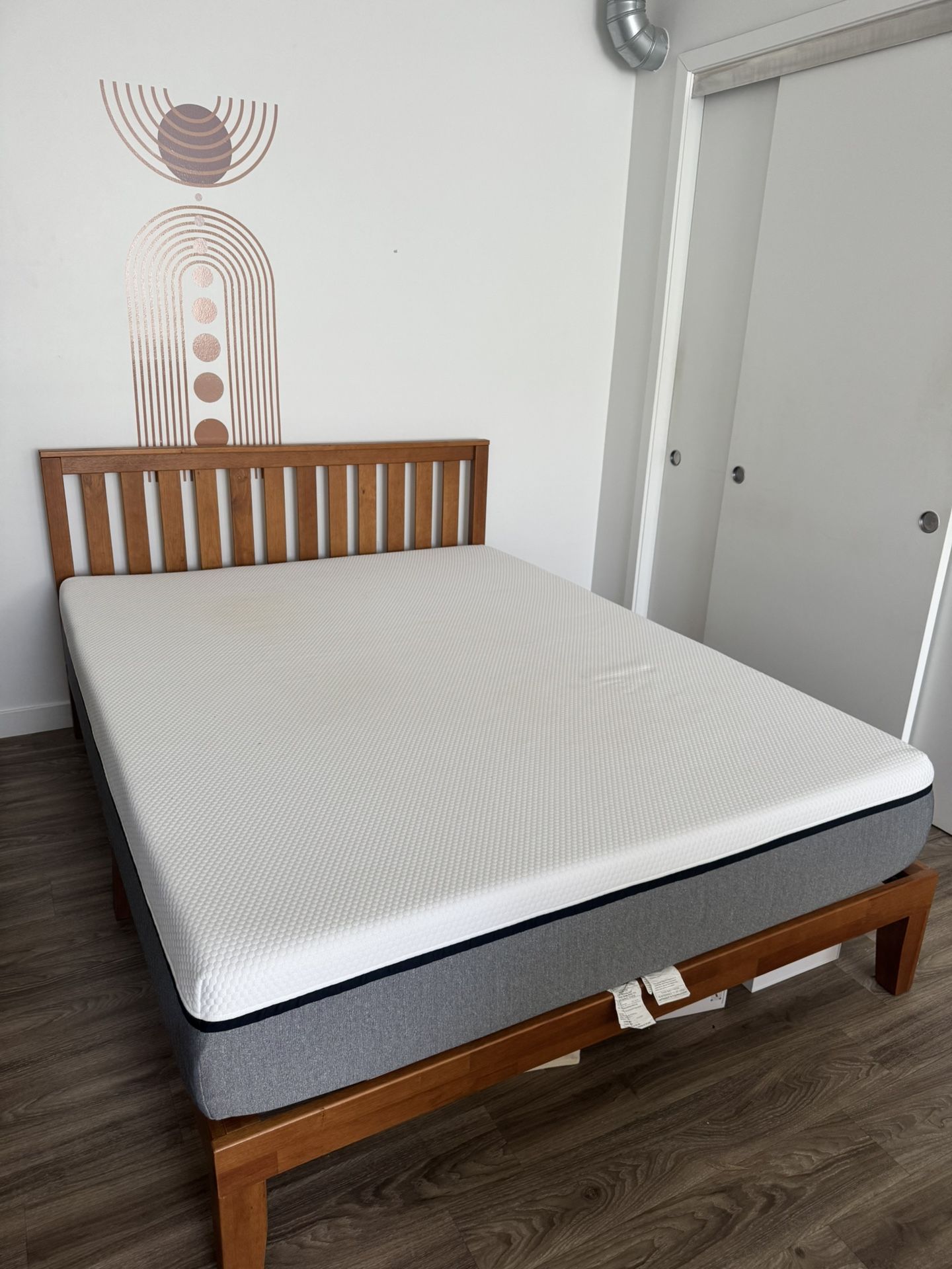 Queen Size Lull Mattress + Bed Frame Zinus