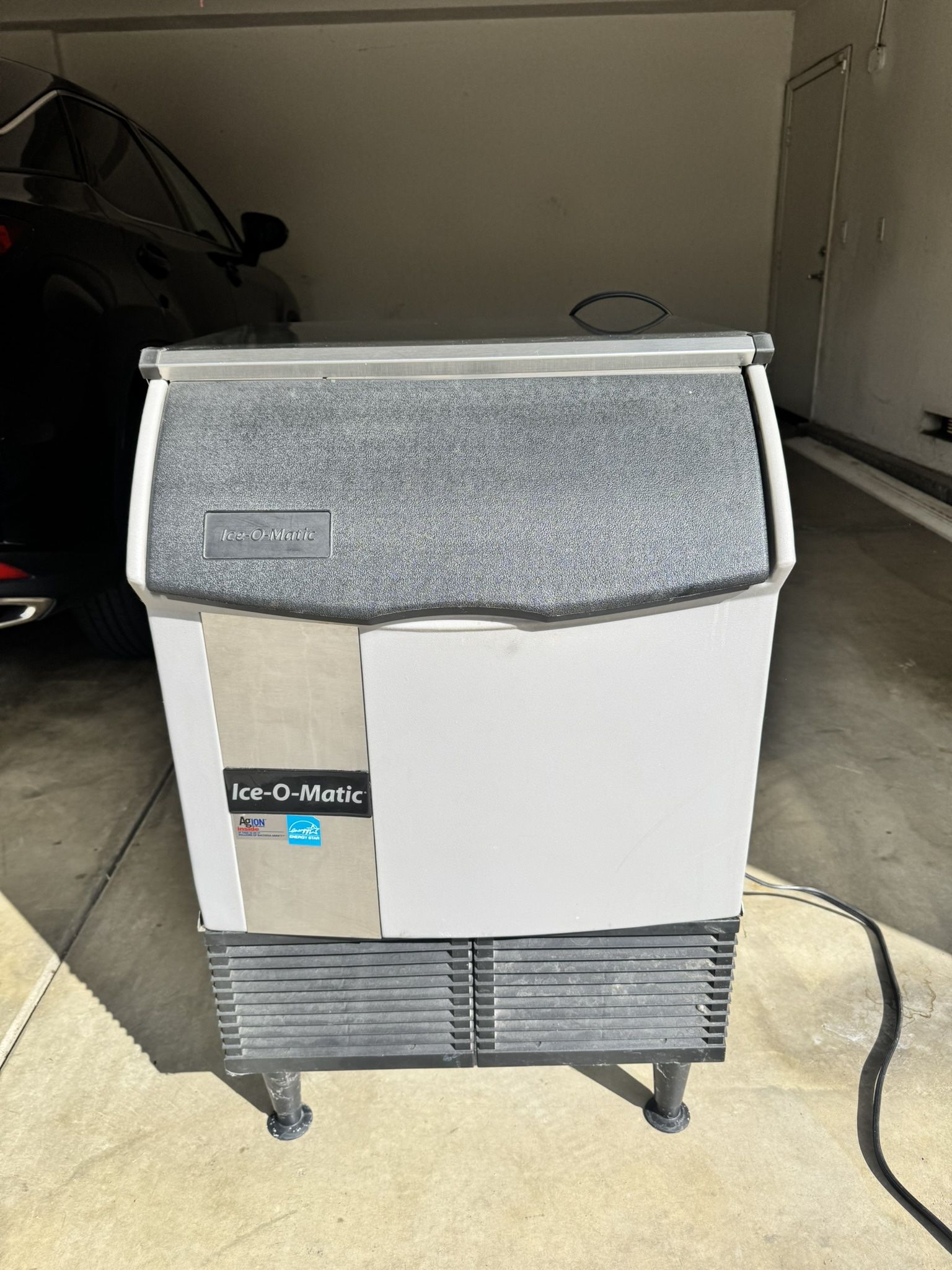 โ๏ธ Commercial Ice-O-Matic ICEU150HA Undercounter Ice Maker โ Like New! โ๏ธ