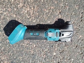 Oscillating tool takes 18v Makita type battery