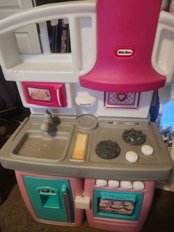 Little Tikes Play Kitchen