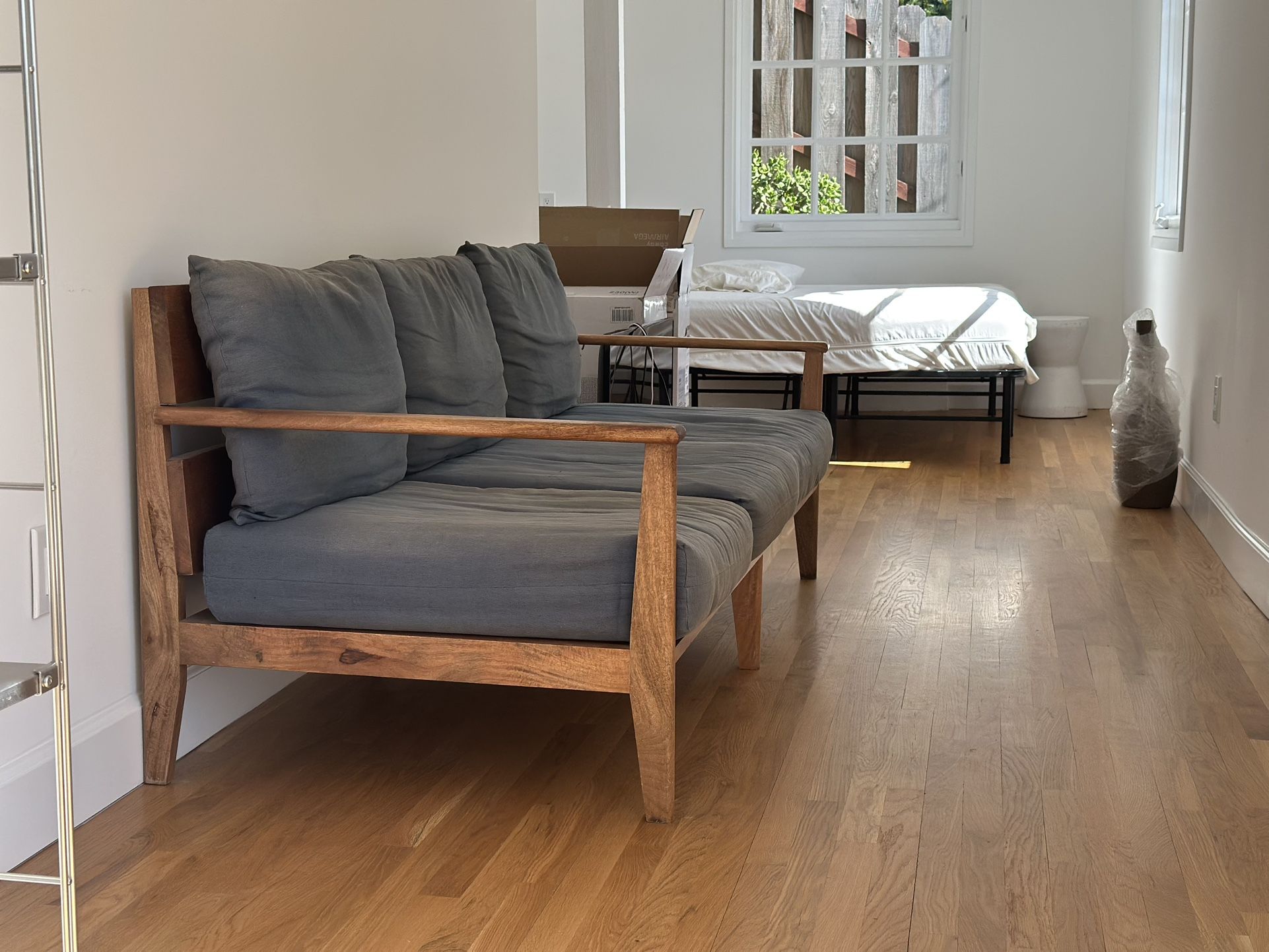 Peyton Sofa - Thumbnail 4