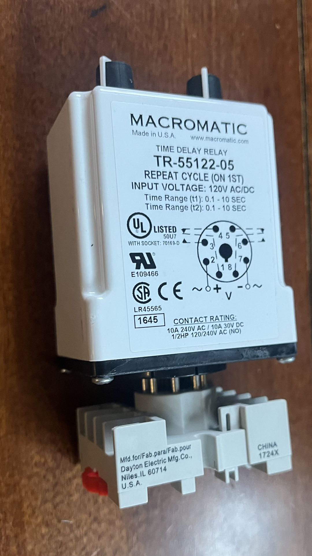 (NIB) MACROMATIC RELAY TIMER 120VAC & SOCKET