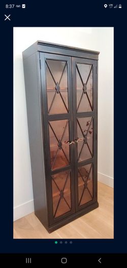 Display Cabinet / Curio