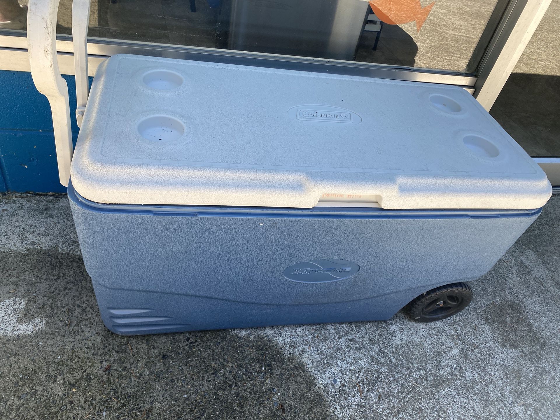 Large Coleman Cooler on Wheels (missing Drain Plug