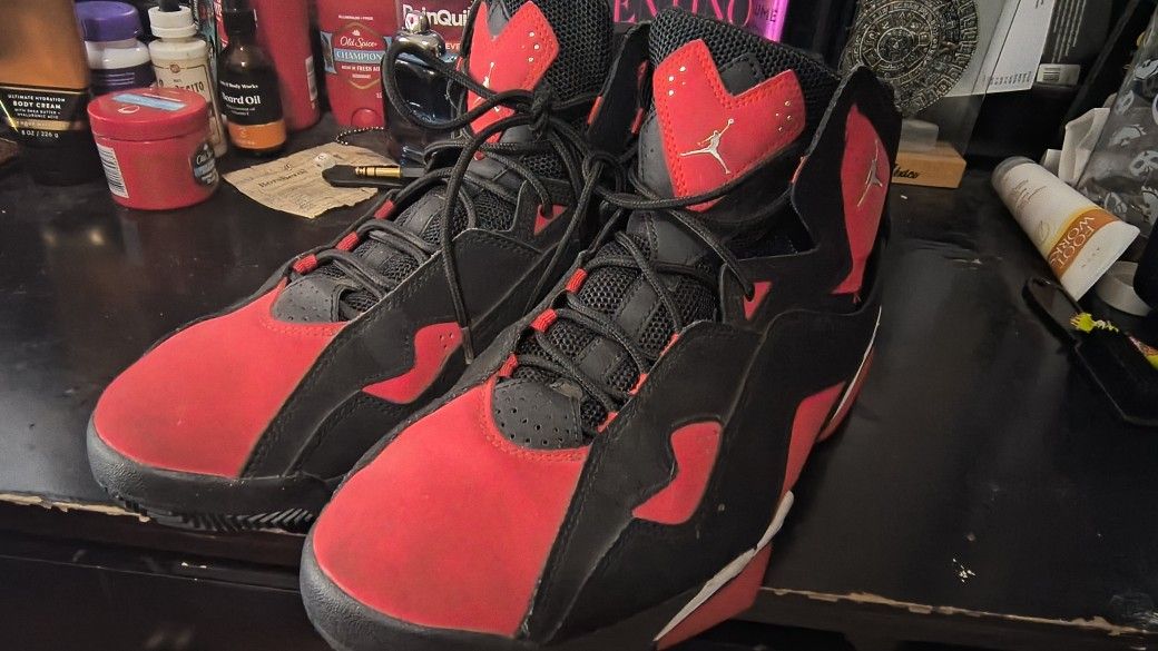 Size 10.5 Jordan True Flight Black University Red No Box