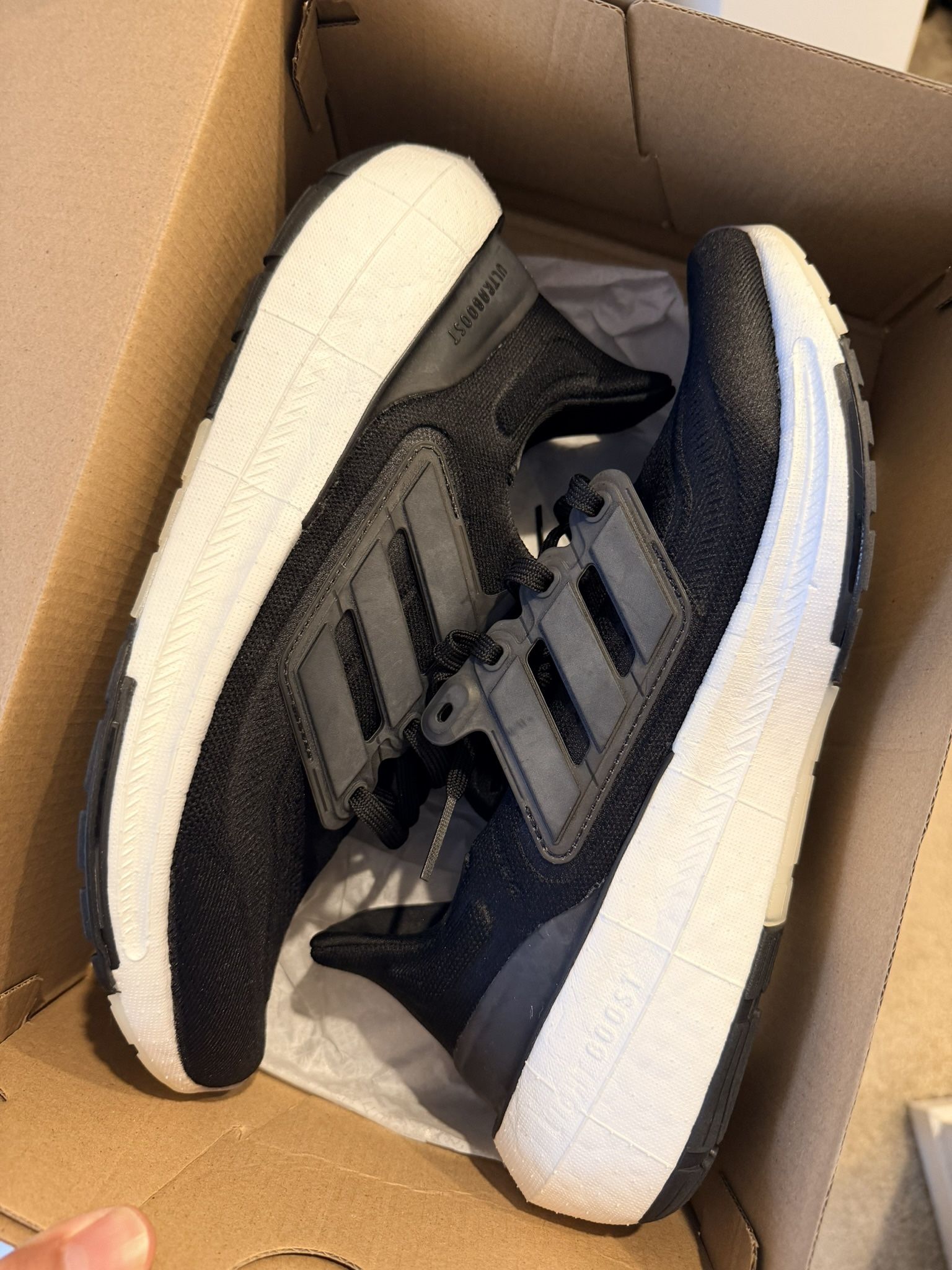 Adidas Ultraboost Light Size 9