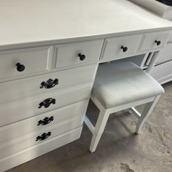 White Desk And Bank