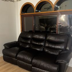 Leather Electric Reclining Sofa – Great Deal!