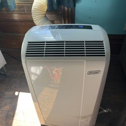 DeLonghi Portable Air Conditioner – Works Great – Ready for Summer