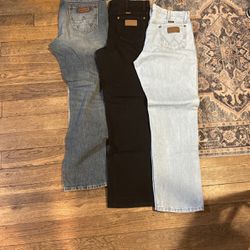 Wrangler jeans 35x32 for Sale in Oxnard, CA - OfferUp