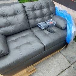 🆕️Lane Home Furnishings Soft Touch Genuine Leather  Loveseat 