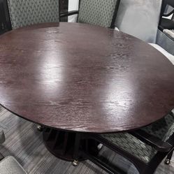 Round Wood Table $45 ‼️🍀‼️ Dining Table, Kitchen Table, Dining Furniture, Wood Furniture, House Furniture 