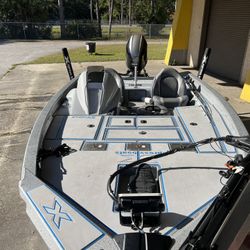 2024 Xpress Boat H17