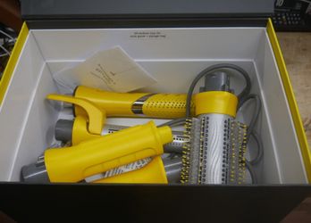 Drybar All-Inclusive 8-in-1 Air & Active Heat Multi-Styler Wet Or Dry PRE OWNED . TESTED. IN A GOOD WORKING ORDER.