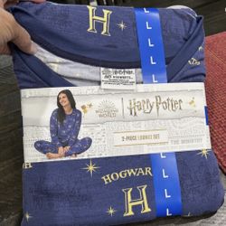 New Harry Potter Hogwarts 2-Piece Pajamas Lounge Set Ladies L Blue Yellow