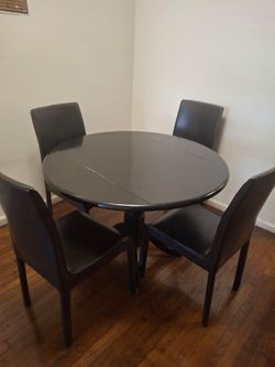 Dinning room &4 chairs
