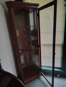 Curio cabinet