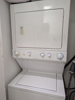 Frigidaire washer + dryer combo