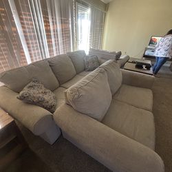 3 couches for $500