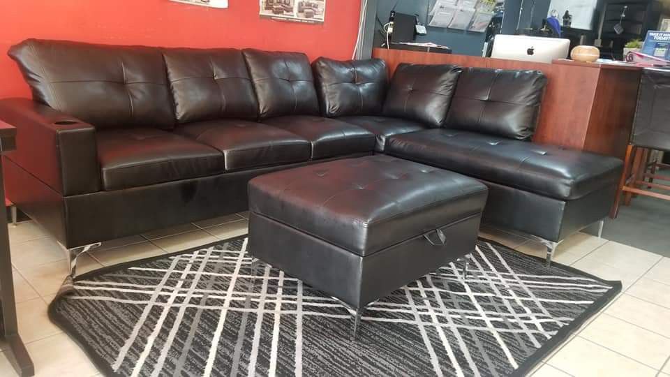 Sectional with storage ottoman