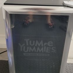 Tume Yumies Countertop Fridge