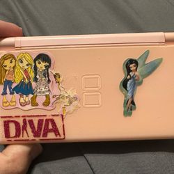 Nintendo DS Lite – Powers On (Needs Fix / Parts)