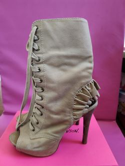 Betsey Johnson Heels