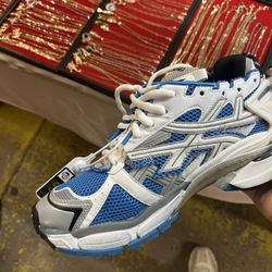 ASICS 